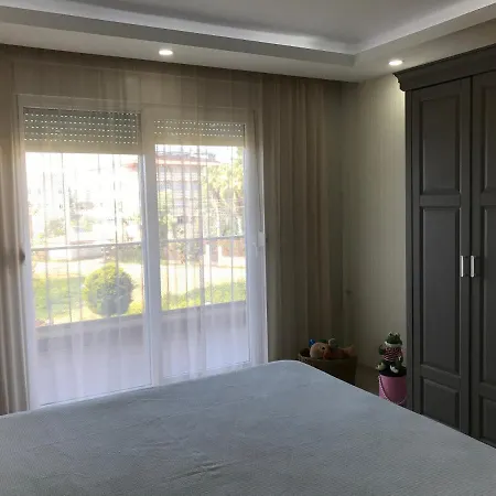 Luxury Duplex With Garden * 시데