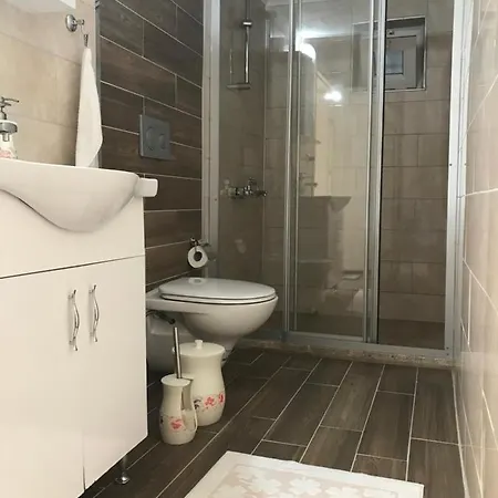 아파트 Luxury Duplex With Garden